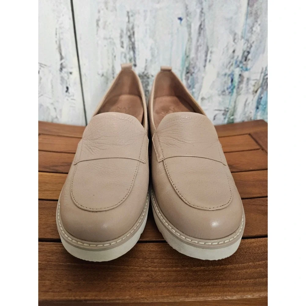 Naturalizer Darry Loafers 7M Beige Leather Platform Lug Sole Block Heel Chunky